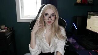 Teacher Helps Student Pass His Class By Making Her Cum - porn video